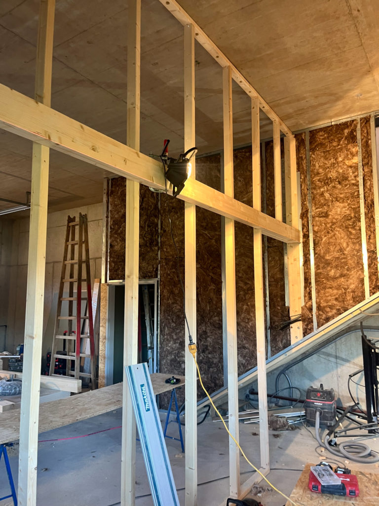 Werkstatt mit Zwischendecke