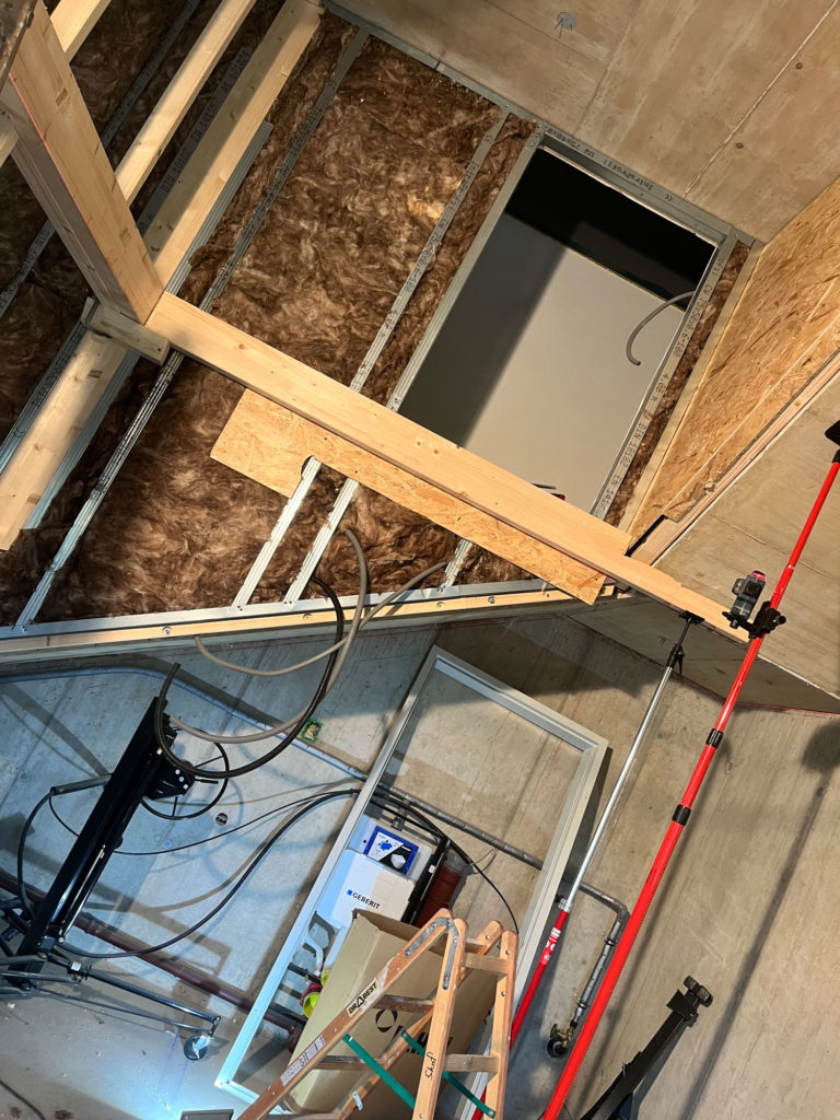 Werkstatt mit Zwischendecke