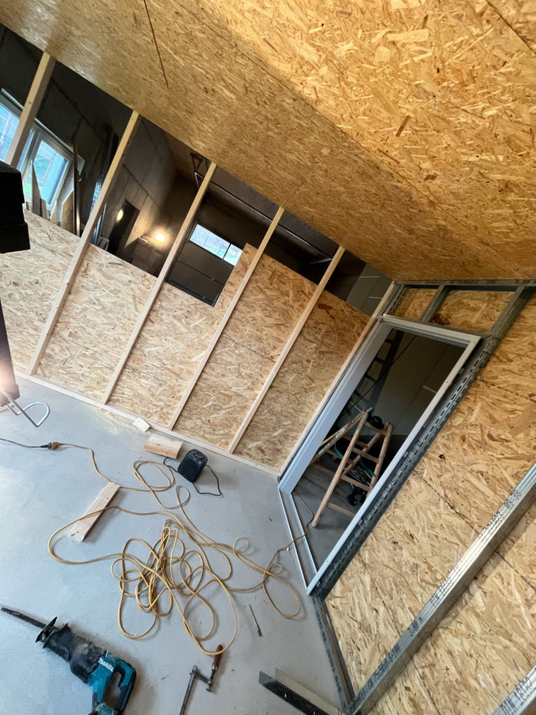 Werkstatt mit Zwischendecke