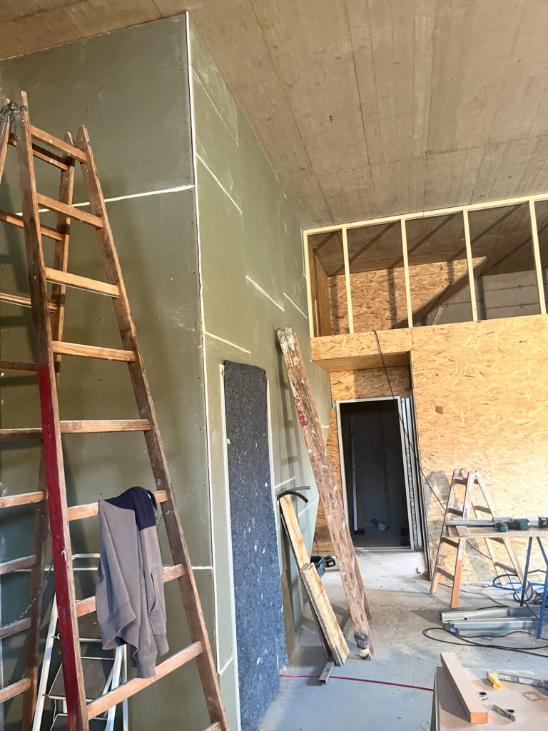 Werkstatt mit Zwischendecke